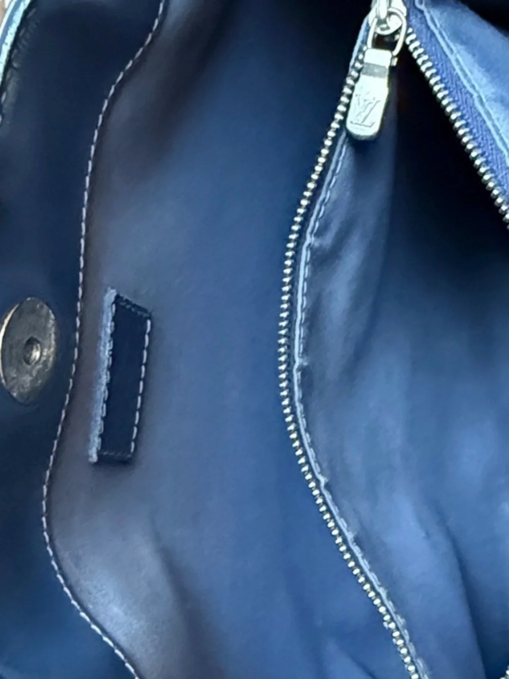 Authentic Louis Vuitton Blue Epi Leather Mandara MM Shoulder Bag